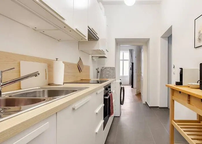 Danube Chanel Apartman Bécs